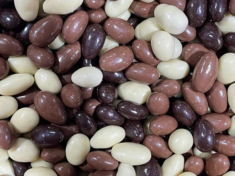 Mélange d'amandes au chocolat