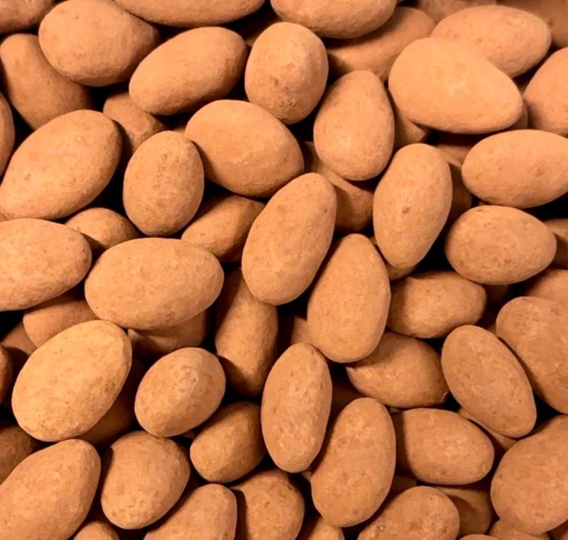amandes en chocolat cacao