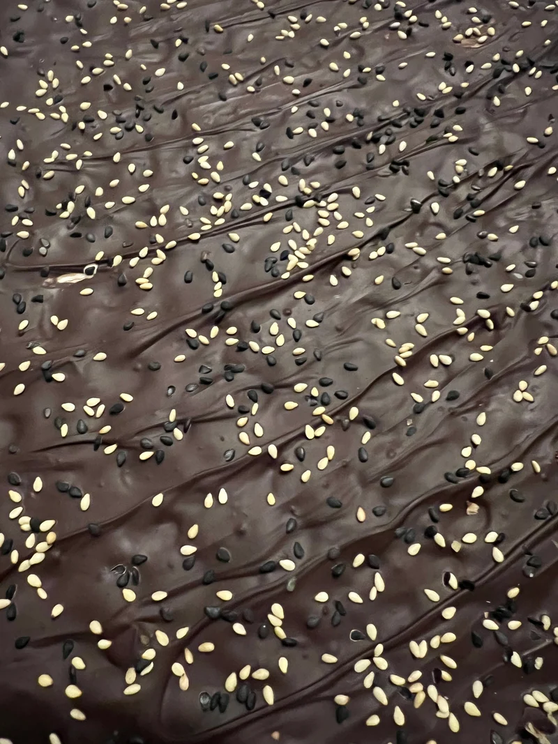 Black Sesame Toffee (Dark Chocolate)