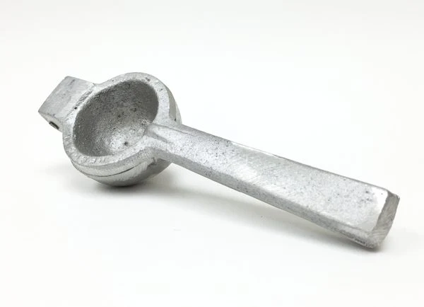 Lemon Squeezer - Exprimidor de Lima - Aluminum Small Lemon Squeezer - 1.5" - 1 unit